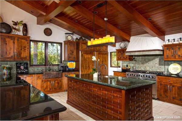 Jeff Dunham Del Mar-i eladó házának konyhája